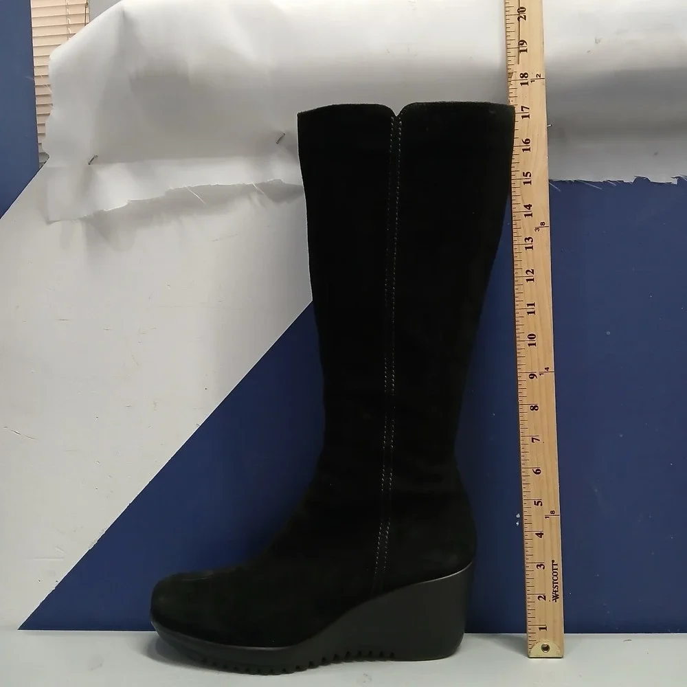 La Canadienne Knee-High Boots Womens US Size 10M Black Wedge Round Toe Side Zip